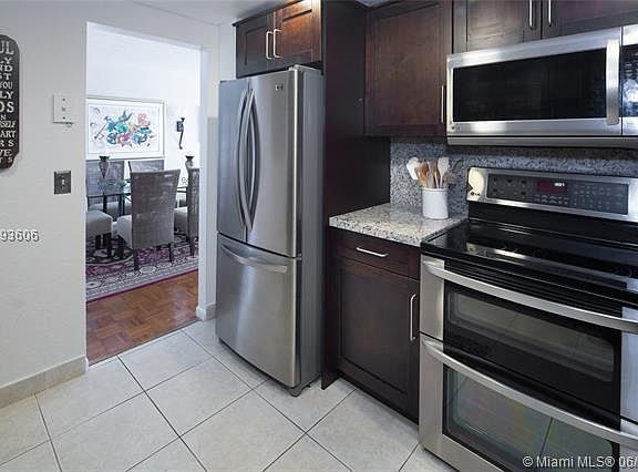 4th image of 2851 NE 183rd St APT 2109E
