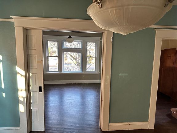 DR to LR and entry hall.