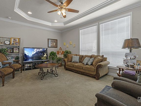 3rd image of 162 Dahlia Way