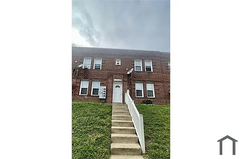 1918 I St NE Photo 1