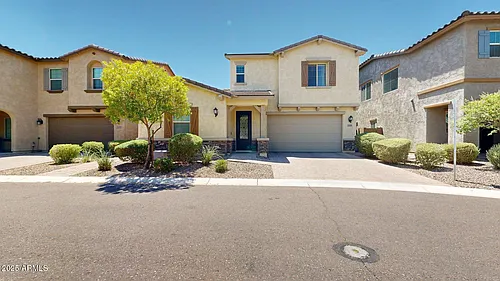 209 E Beatryce St Photo 1
