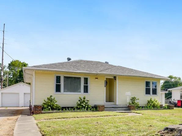 1212 E 2nd St, Mount Vernon, IN 47620