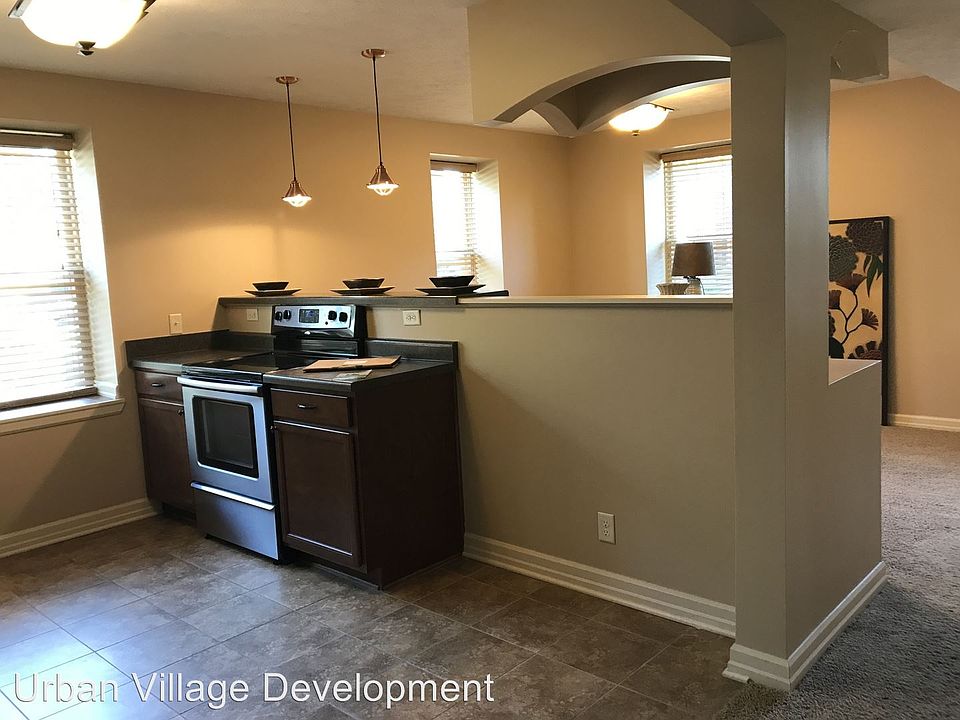 1st image of 515 S 31st St APT 102