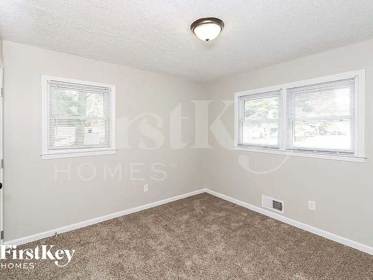 4007 Wells Cir — Photo 13