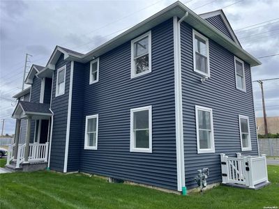 1052 Broadway, Westbury, NY, 11590