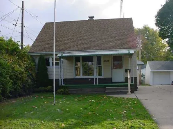 4648 282nd St, Toledo, OH 43611