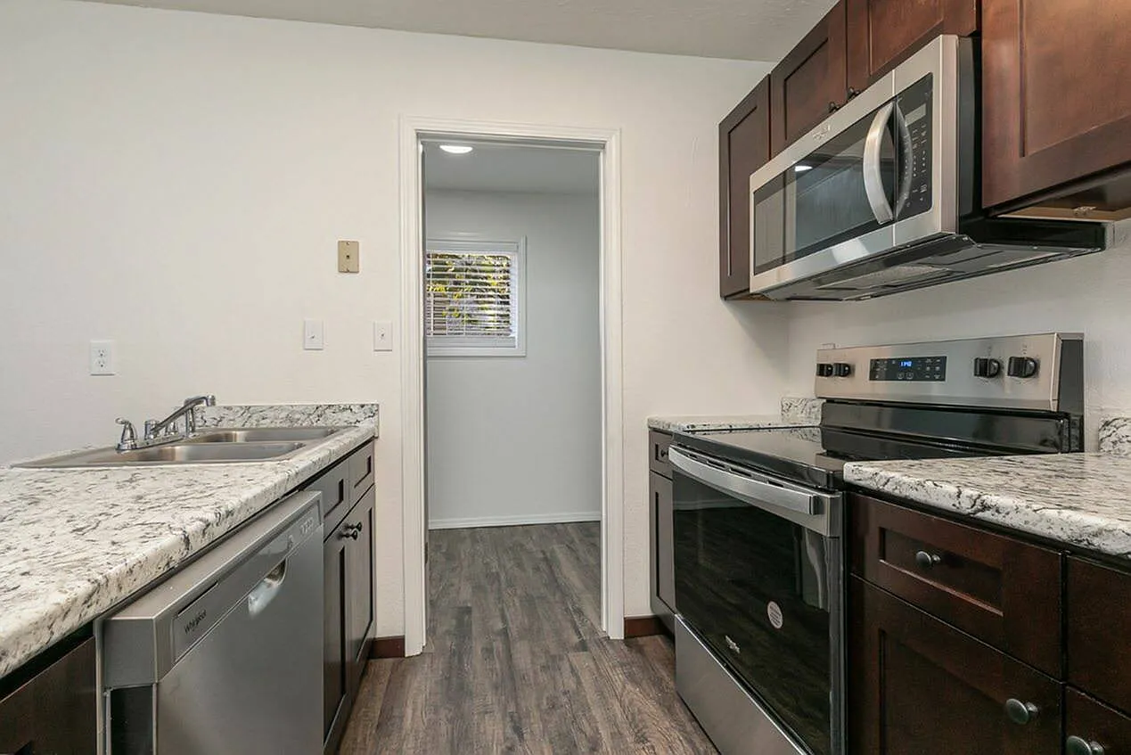 Trails End Apartments — Photo 3