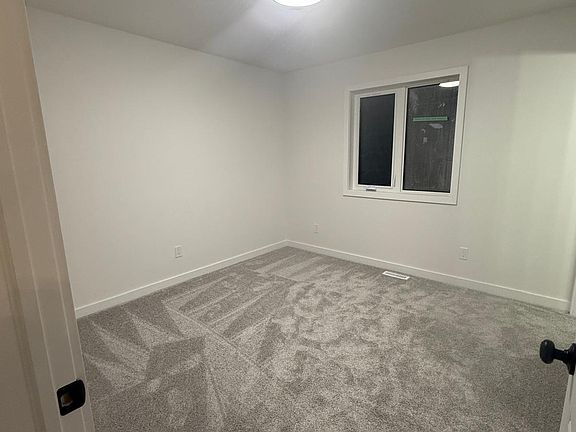 5th image of 5421 Buckingham Dr E