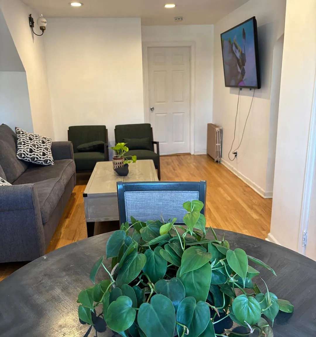 2 bed, $2,300 — Photo 3