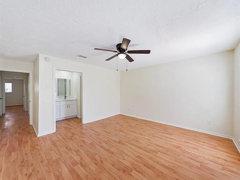 14006 Briarworth Dr — Photo 15