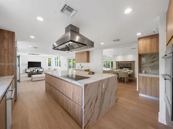 5120 Carillo St, Coral Gables, FL 33146