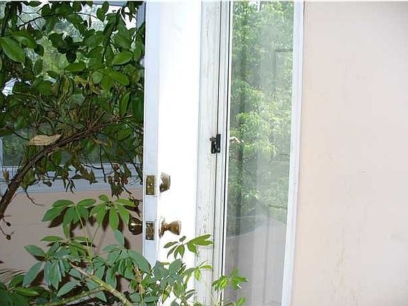 2nd image of 484 Cary Ave