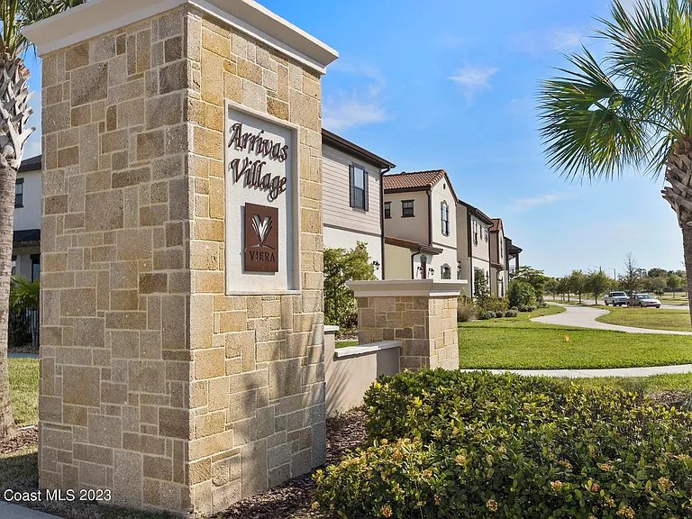 8810 Napolo Dr — Photo 16