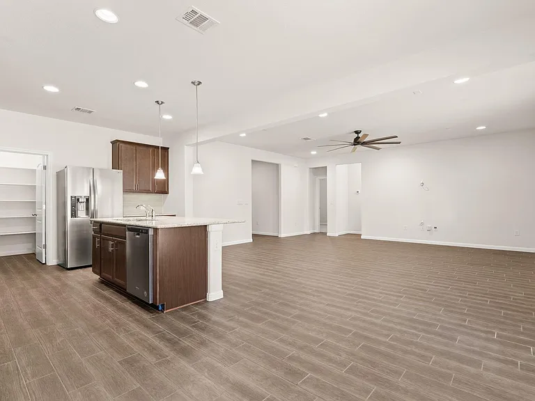 4512 Arques Ave — Photo 10