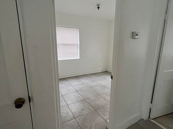 5th image of 126 Harney St