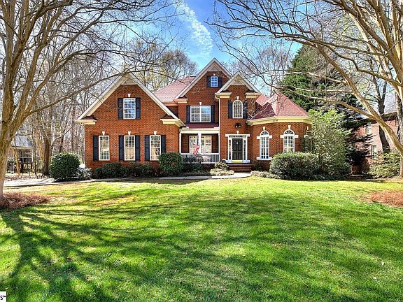 2nd image of 26 Sycamore Ridge Dr