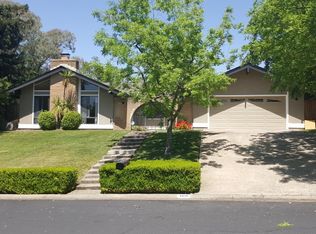100 Vista Oak Dr, Folsom, CA 95630