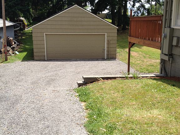 3rd image of 4115 NE 82nd St
