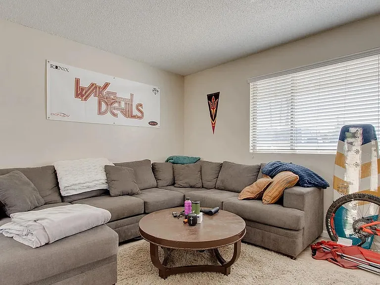 618 E Wesleyan Dr — Photo 6