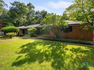 4143 Robinhood Ln, Toledo, OH 43623