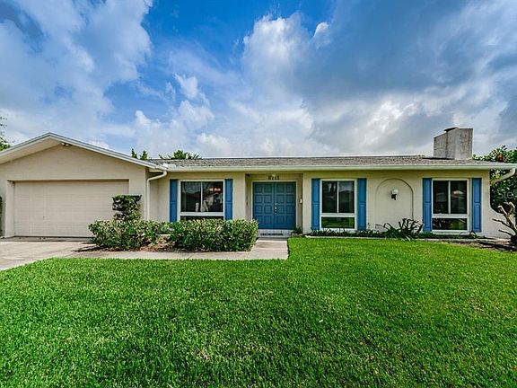 3rd image of 8711 Palisades Dr