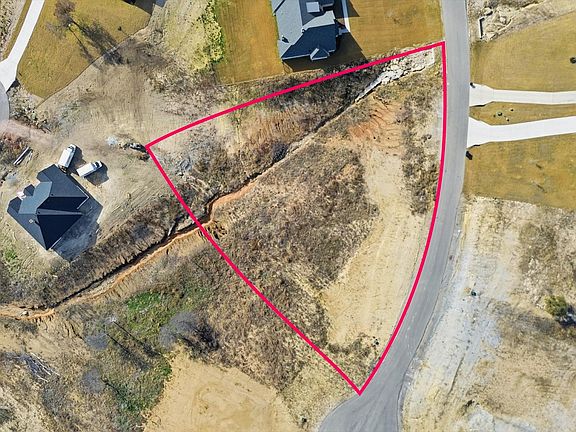 2nd image of 826 Wind River Pass