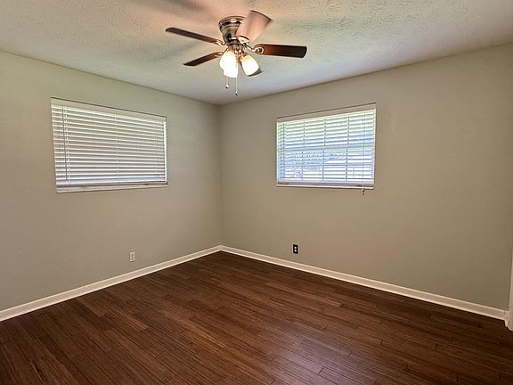 3rd image of 5051 Thorden Rd