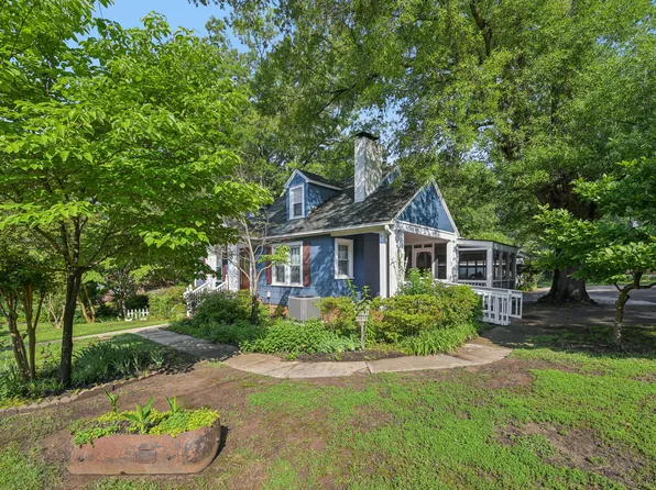 102 W Weatherspoon St, Sanford, NC 27330
