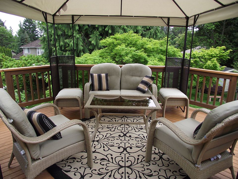 Back upper deck