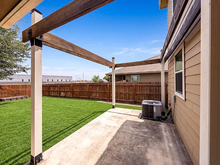 2231 Sundrop Bay — Photo 38