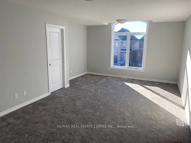 34 Pondcliffe Dr — Photo 5