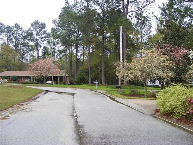 2nd image of 115 Northgate Dr