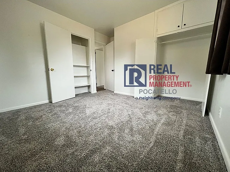 1154 W Eldredge Rd — Photo 13