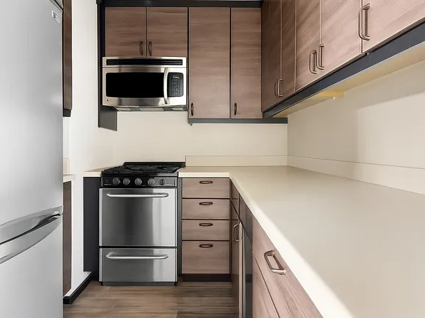 19-19 24th Avenue image 5 of 17