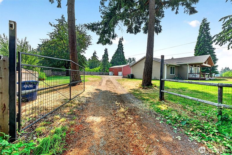 2nd image of 10516 36th Street E