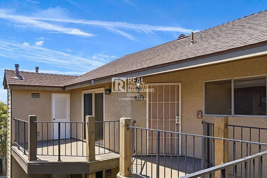 Beautiful Top-Floor Condo in Gated Community 2 Bed, 1 Bath with Garage & Resort-Style Amenities! — Photo 2