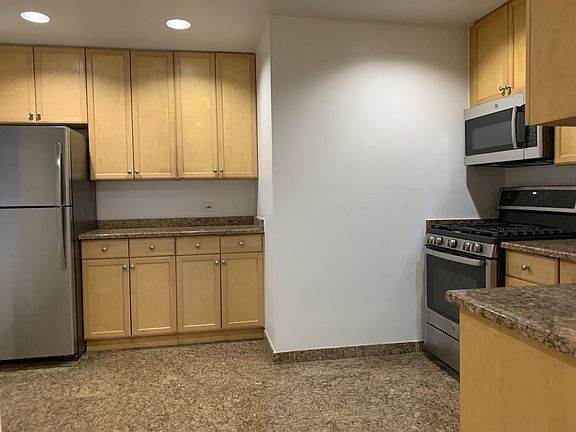 5th image of 140 W 79th St APT 5B