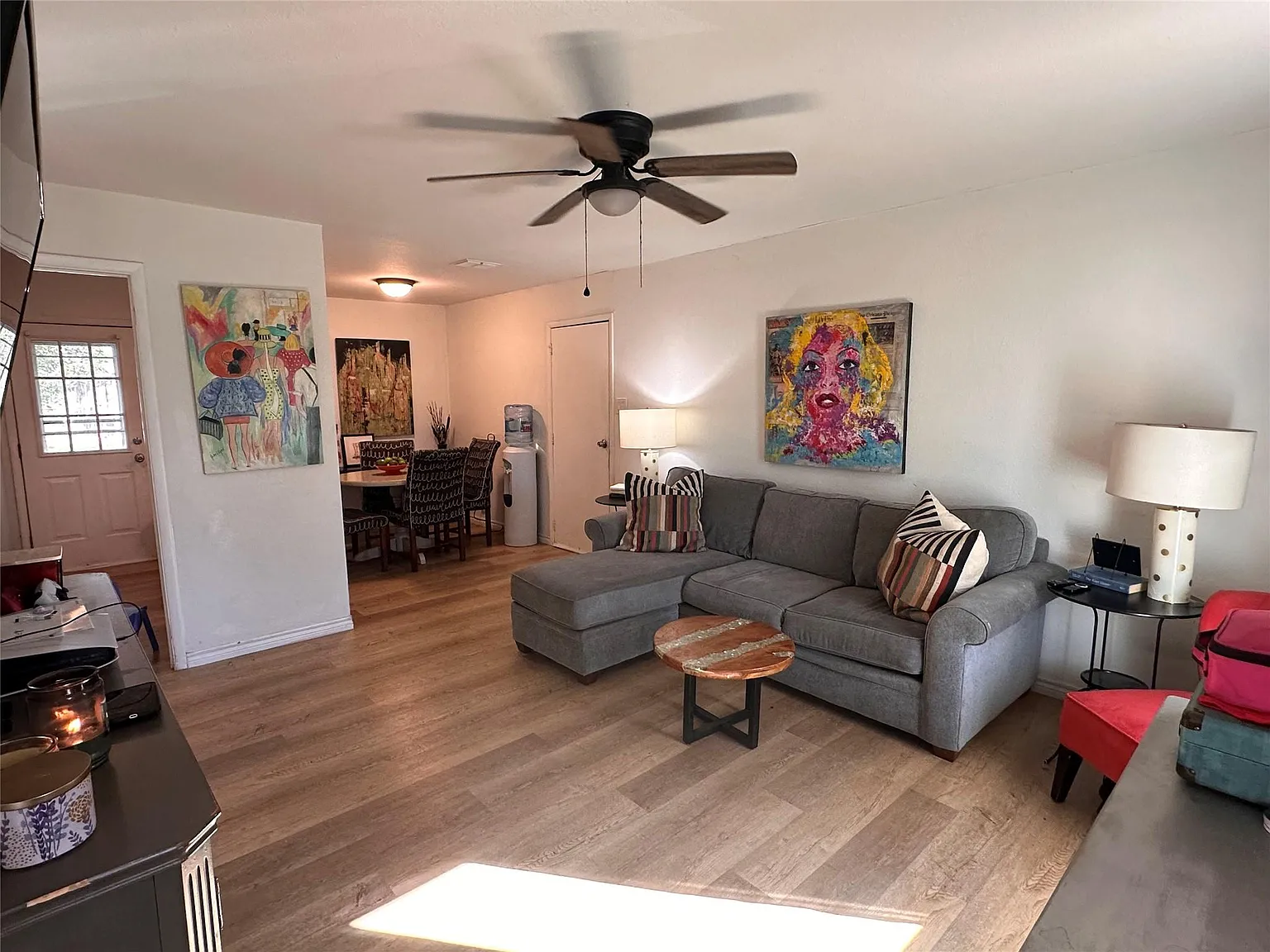3 bed, 2.0 bath, 1007 sqft, $1,750 — Photo 2