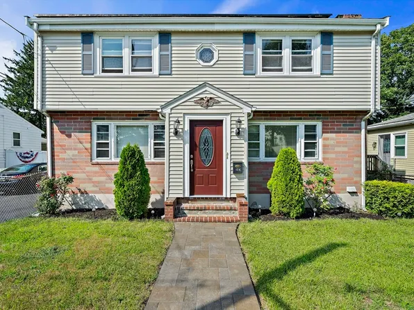 124 S Walnut St, Quincy, MA 02169
