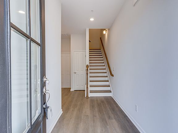 2nd image of 2095 Tollgate Blvd