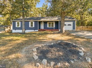 39 Hidden Lake Dr, Stafford, VA 22556