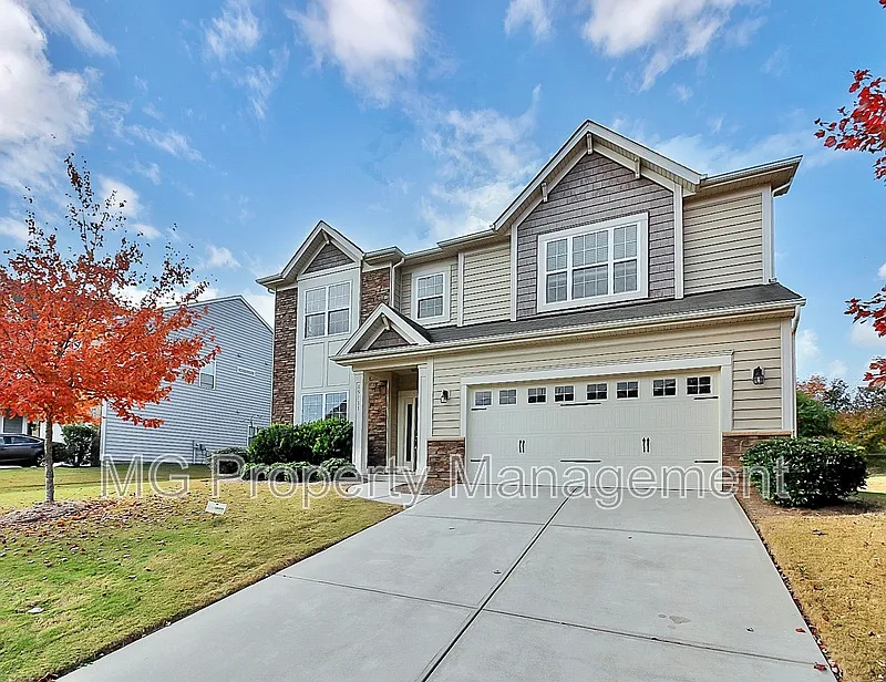 4 bed, 2.5 bath, 3218 sqft, $2,795 — Photo 2