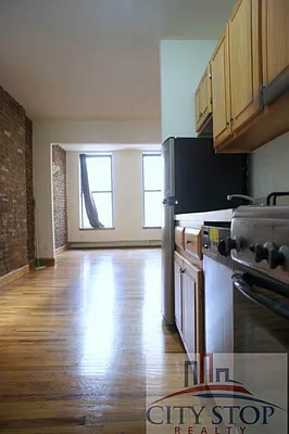 Rented by City Stop Realty | media 33