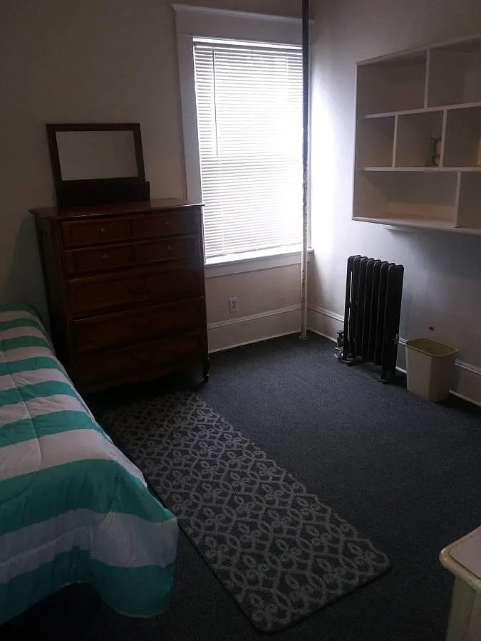1 bed, 3.5 bath, 175 sqft, $750 — Photo 2