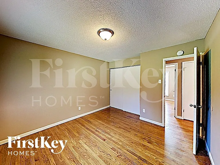 11592 Las Ladera Dr — Photo 6
