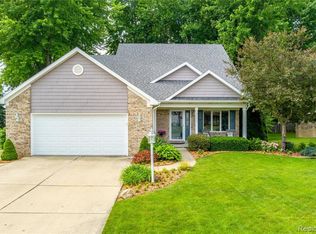 5139 Bloss Dr, Swartz Creek, MI 48473