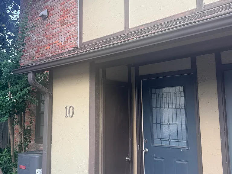 1201 Louisiana St #10 — Photo 15
