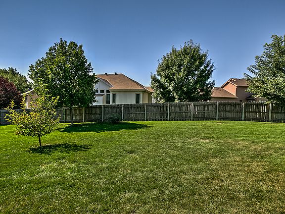5th image of 9029 Bayberry Cir