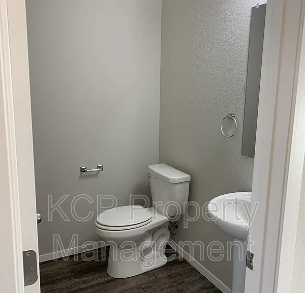 1127 S Kingfisher Ln — Photo 5