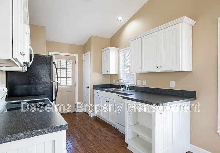 508 S 12th St — Photo 12